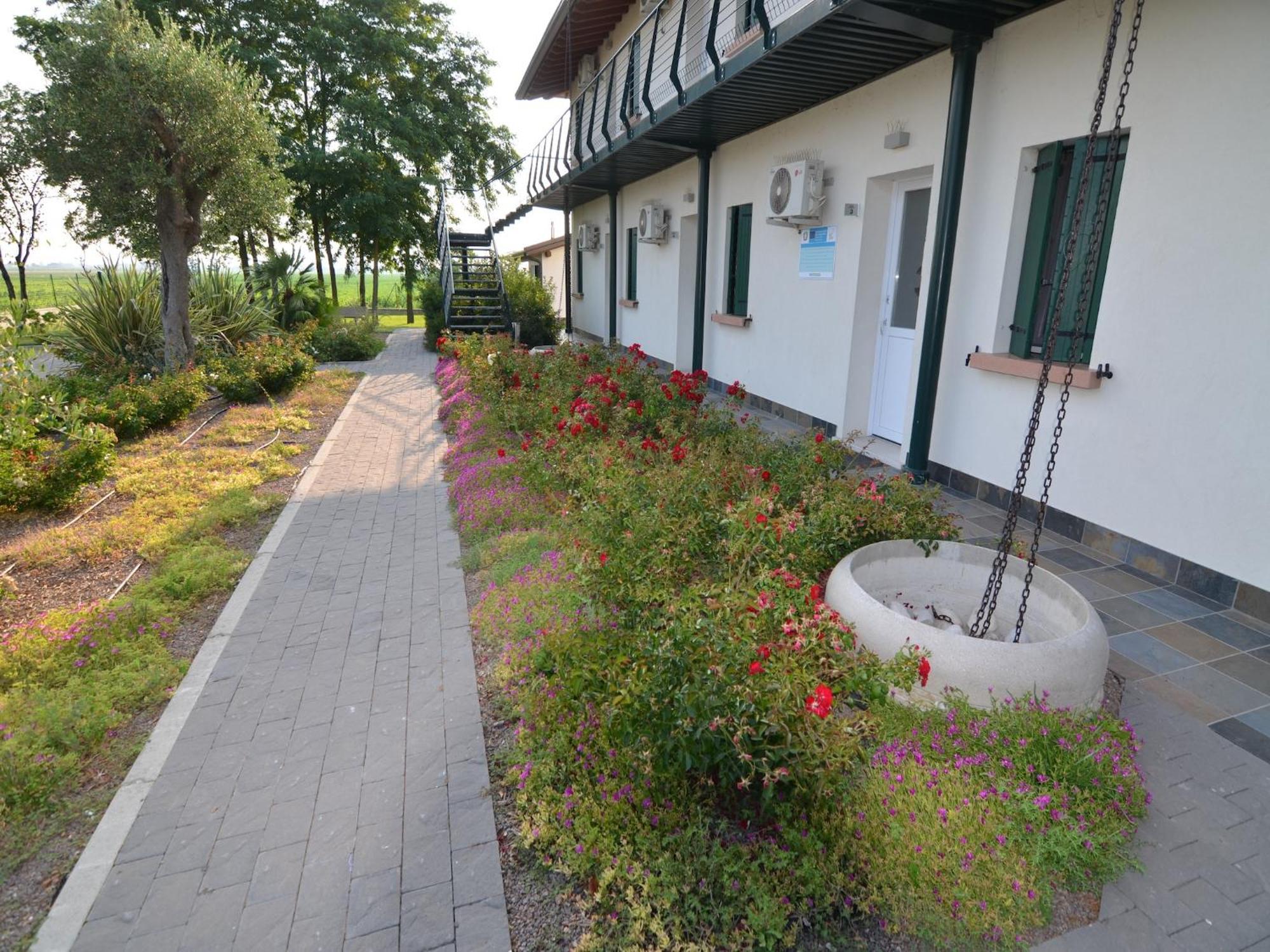 Characteristic Apartment In Codigoro With Pool المظهر الخارجي الصورة